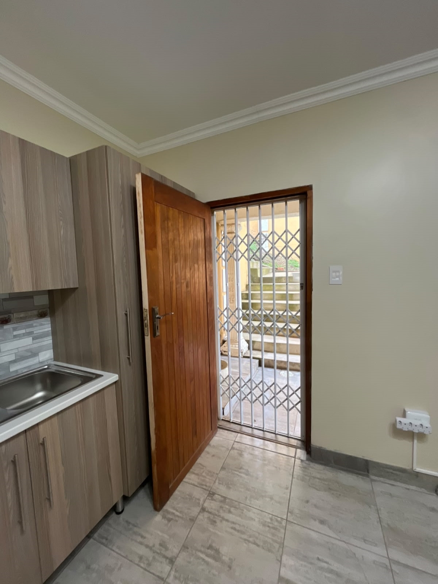 To Let 1 Bedroom Property for Rent in Beacon Bay Eastern Cape